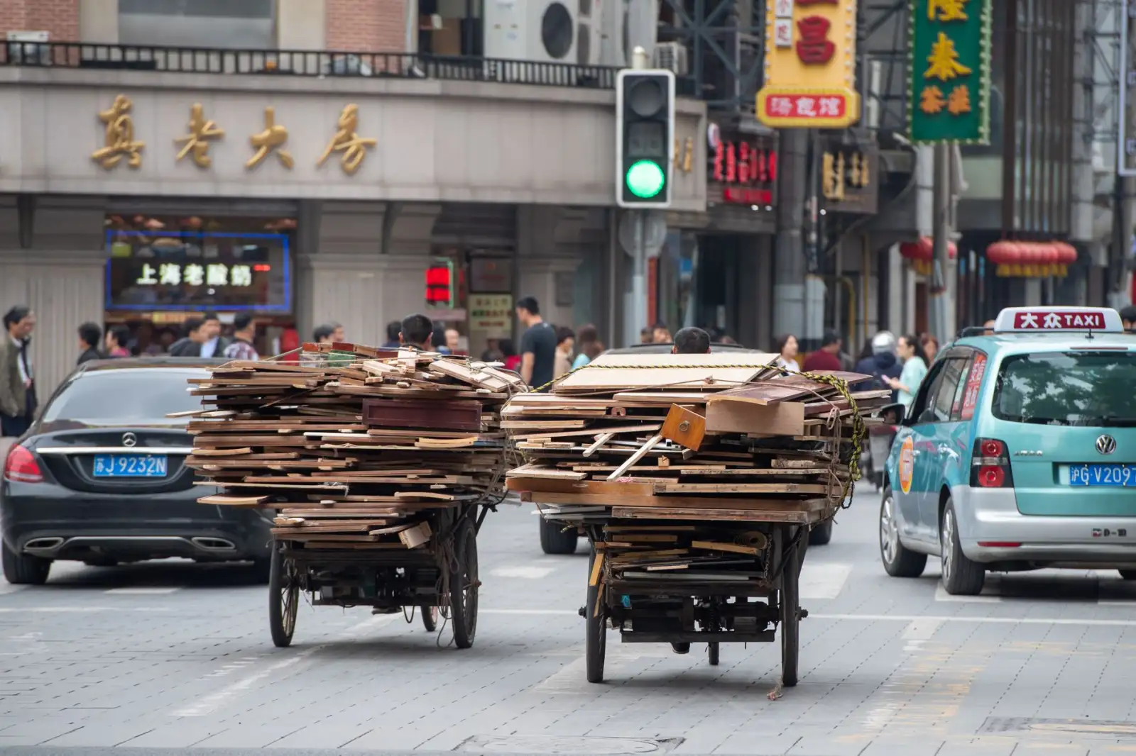 重庆商业摄影服务对比：产品拍摄与空间摄影项目执行要点解析