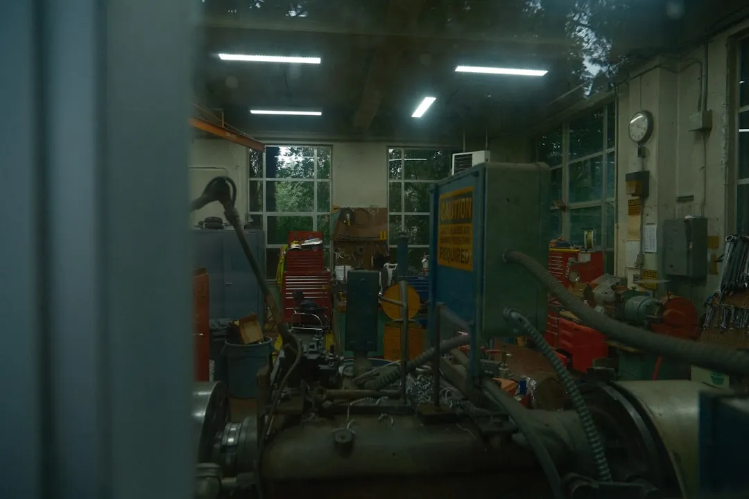 电商产品拍摄中静物摄影布光的常见问题与解决方案解析