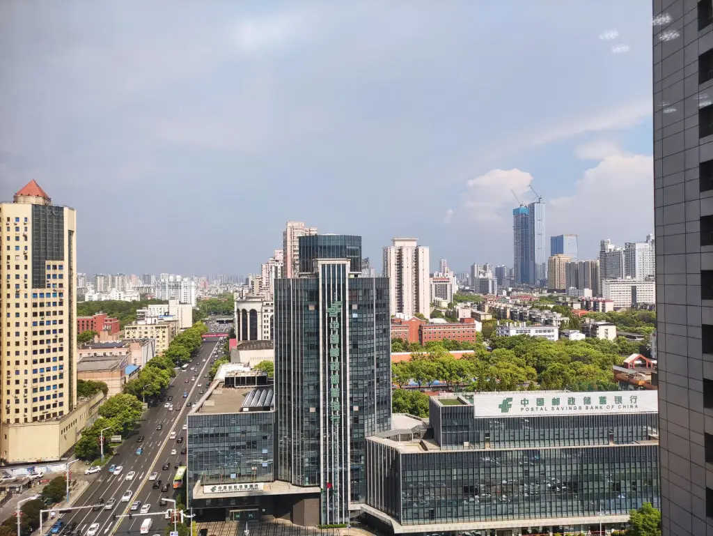空间摄影与静物拍摄的布光方案对比及场景选择指南
